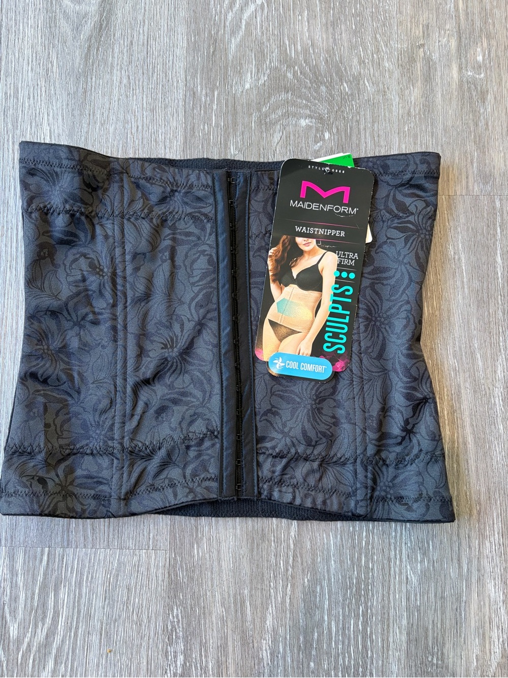 Maidenform Black Sculpting Waist Nipper - Ultra Firm Size M